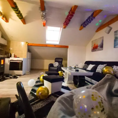 Holiday home Vikendica Konjanik Podvelezje *